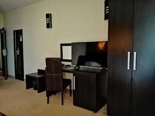 Отель Hotel Maxim Арад Двухместный номер с 2 отдельными кроватями-4